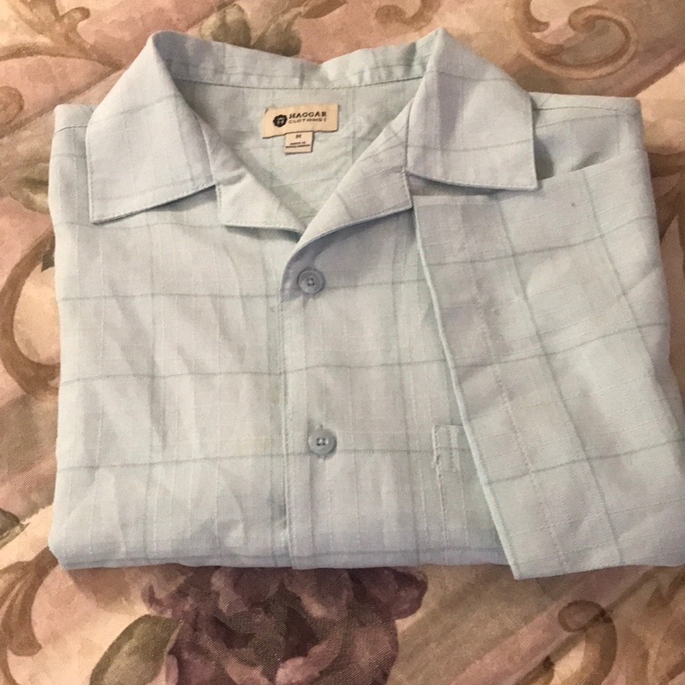 Men’s short sleeve shirt size m in a windowpane design light green